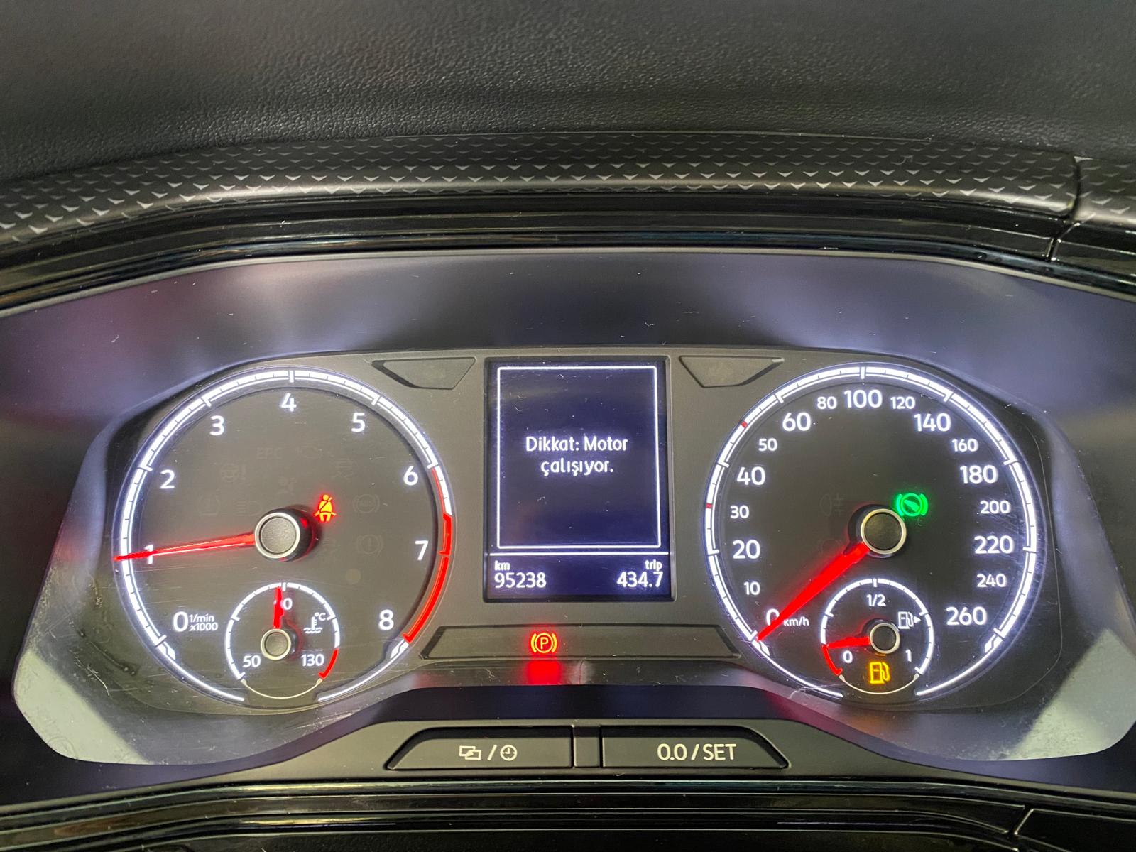 VOLKSWAGEN T-CROSS 17